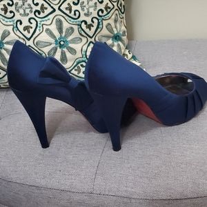 Paris Hilton Peep Top Pump w/Side Bow